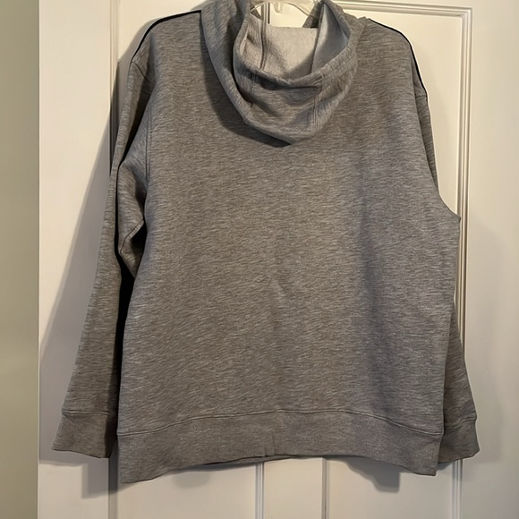 Men’s Gray Adidas heavy Hoodie - Picture 3 of 5